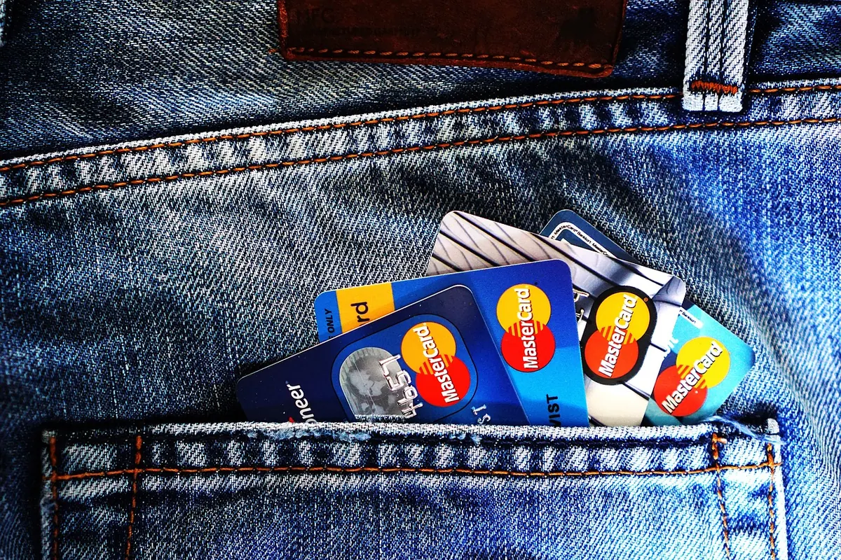 A Beginner's Guide to Travel Credit Cards and Avoiding Foreign Fees